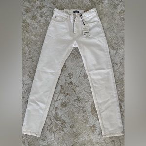 Scotch and soda white “dean” loose tapered fit jeans teen boys
Size 14